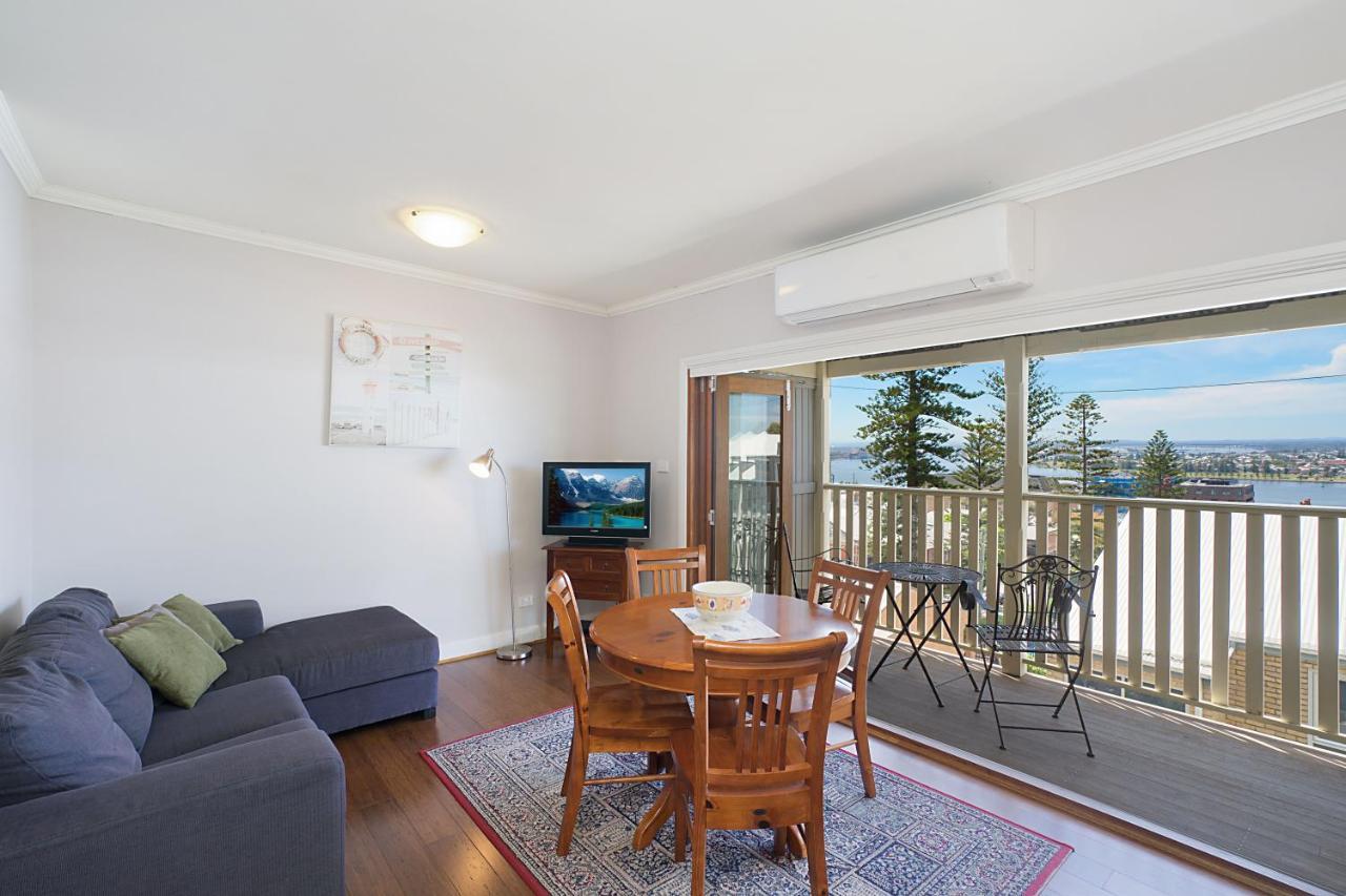 Newcastle Short Stay Accommodation - Vista Apartment Exterior foto